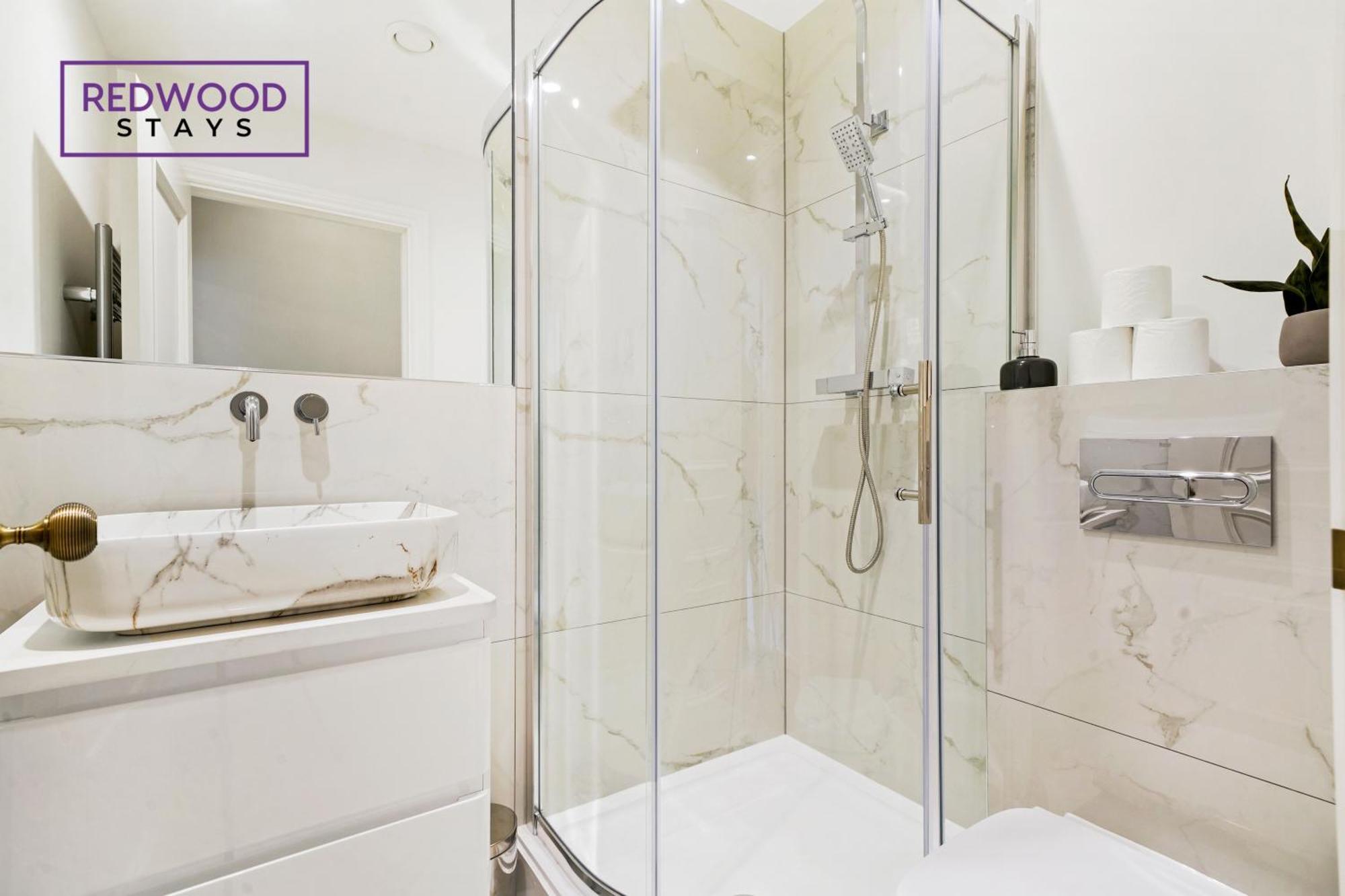 Top Quality 2 Bed 1 Bath Apartments For Contractors By Redwood Stays Reading Esterno foto